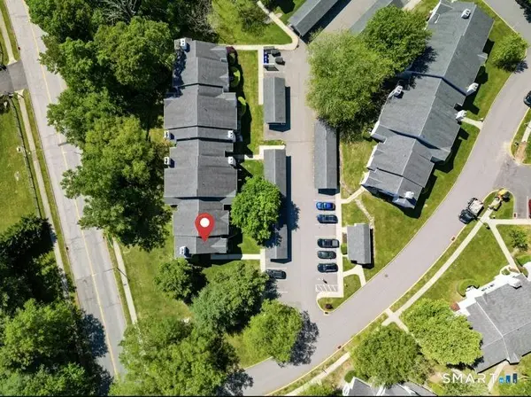 15 Crown Knoll Court #34, Groton, CT 06340