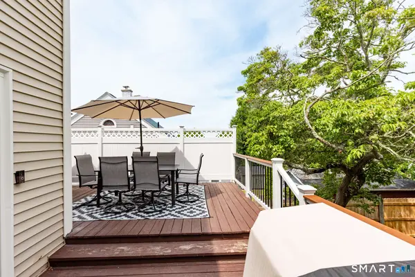 29 Niles Hill Road, New London, CT 06320