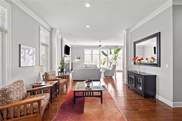 11705 S Hagan ST, Olathe, KS 66062