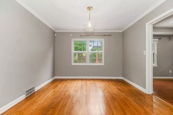 6733 Kenwood AVE, Kansas City, MO 64131