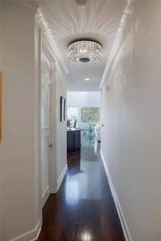 10531 Mission RD #310, Leawood, KS 66206