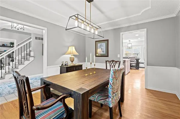 8110 W 117th ST, Overland Park, KS 66210