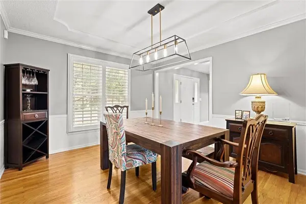 8110 W 117th ST, Overland Park, KS 66210