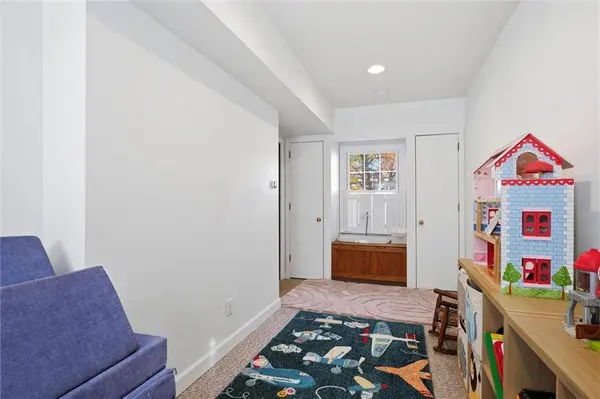 841 W 71st TER, Kansas City, MO 64114
