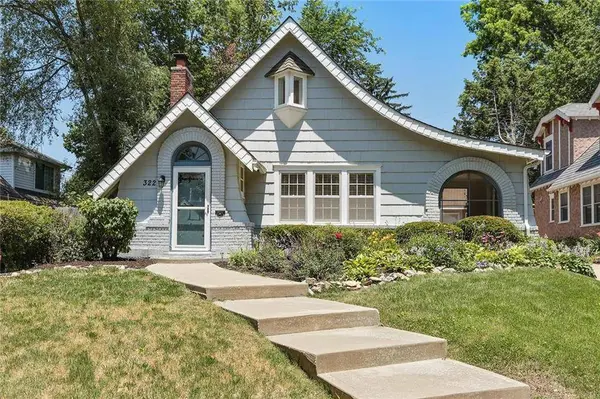 322 E 70th TER, Kansas City, MO 64113