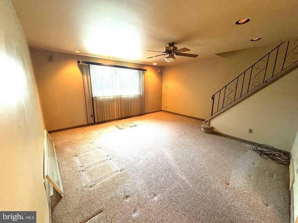 11118 RIDGEWAY ST, Philadelphia, PA 19116