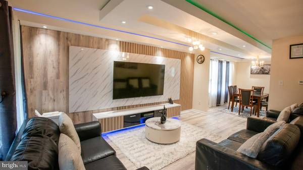 105 N COLES AVE, Maple Shade, NJ 08052