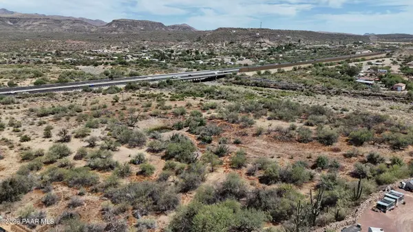 19500 E Indian Hills DR, Black Canyon City, AZ 85324