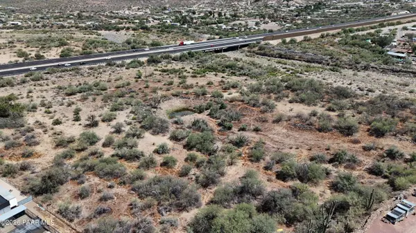 19500 E Indian Hills DR, Black Canyon City, AZ 85324