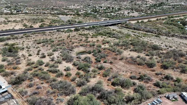 19500 E Indian Hills DR, Black Canyon City, AZ 85324