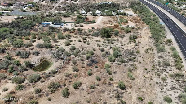 19500 E Indian Hills DR, Black Canyon City, AZ 85324
