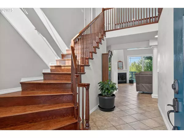 810 HOWARD DR, Clatskanie, OR 97016