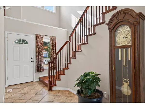 810 HOWARD DR, Clatskanie, OR 97016