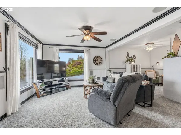 210 NE 7TH ST, Clatskanie, OR 97016