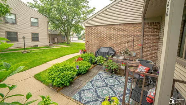 27028 Winchester Street, Trenton, MI 48183-4853