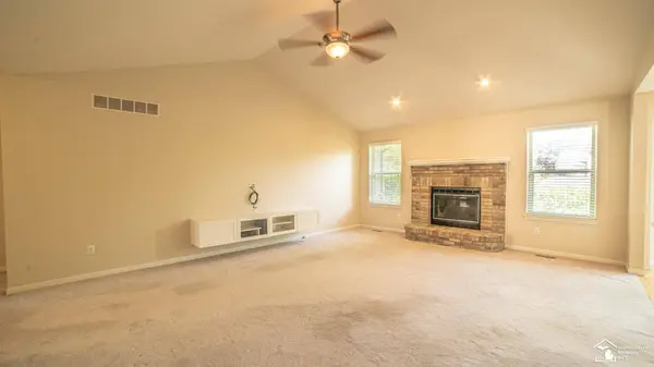 26874 Arcadia Drive, Flat Rock, MI 48134-1878