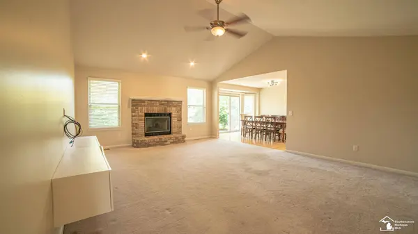 26874 Arcadia Drive, Flat Rock, MI 48134-1878