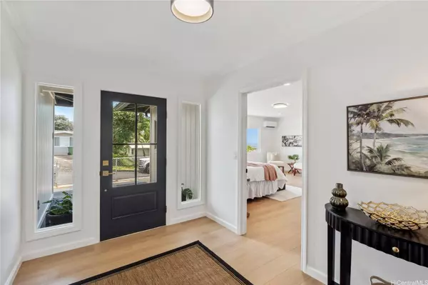 2228 Apoepoe ST, Pearl City, HI 96782