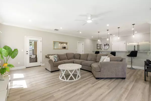 606 Lee Street, Fort Walton Beach, FL 32547