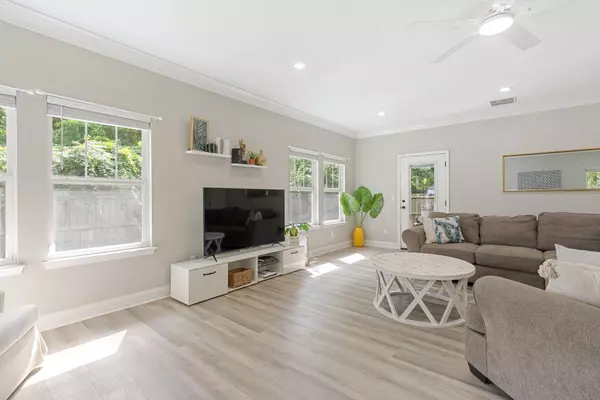 606 Lee Street, Fort Walton Beach, FL 32547