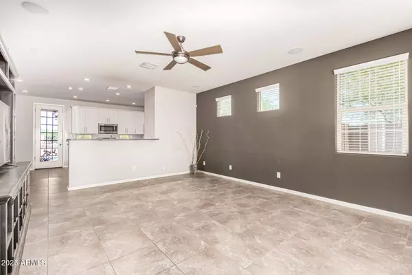 778 W LOWELL Drive, San Tan Valley, AZ 85140