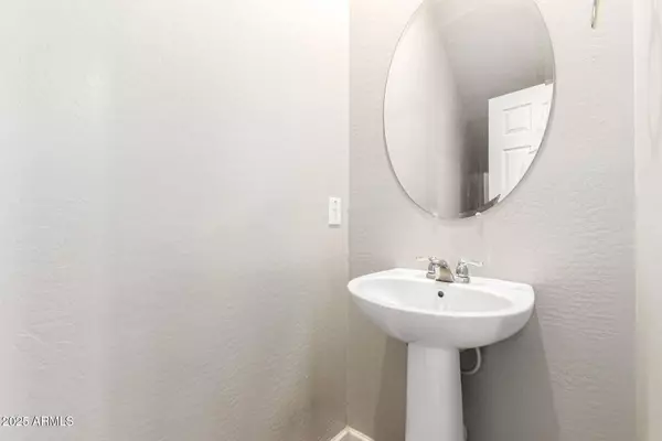 778 W LOWELL Drive, San Tan Valley, AZ 85140