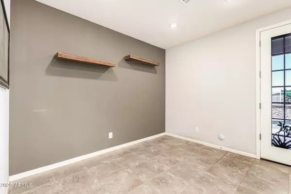 778 W LOWELL Drive, San Tan Valley, AZ 85140