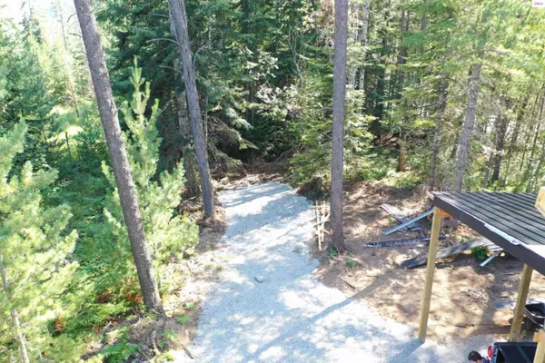 26 Elkhorn Rd, Priest River, ID 83856