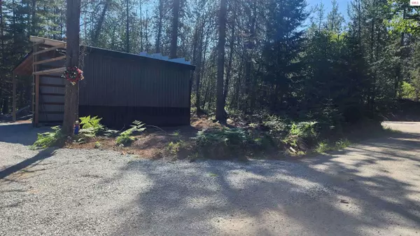 26 Elkhorn Rd, Priest River, ID 83856