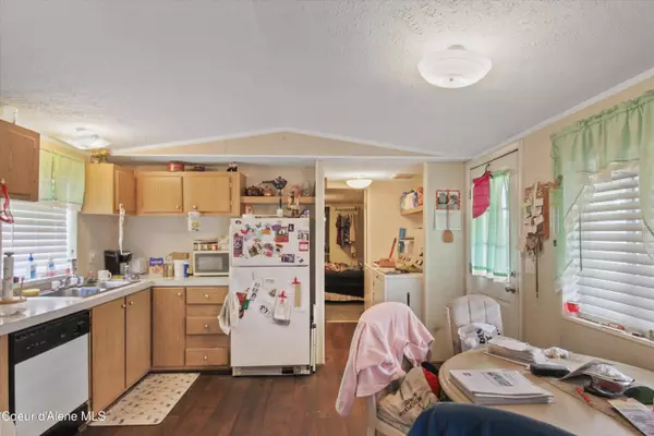 2122 W Windermere Ave, Coeur d'Alene, ID 83815