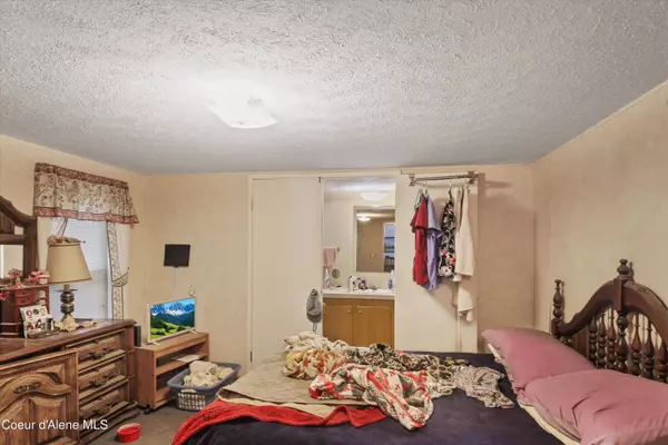 2122 W Windermere Ave, Coeur d'Alene, ID 83815