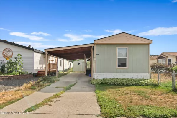 2122 W Windermere Ave, Coeur d'Alene, ID 83815