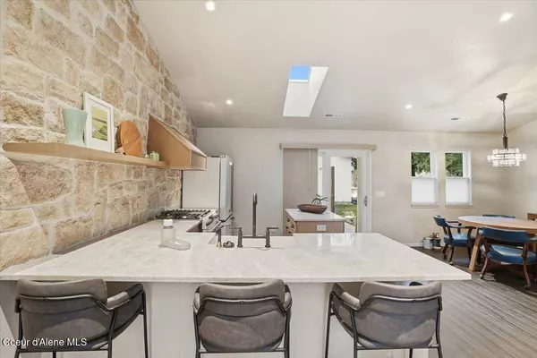 311 S Third AVE, Sandpoint, ID 83864