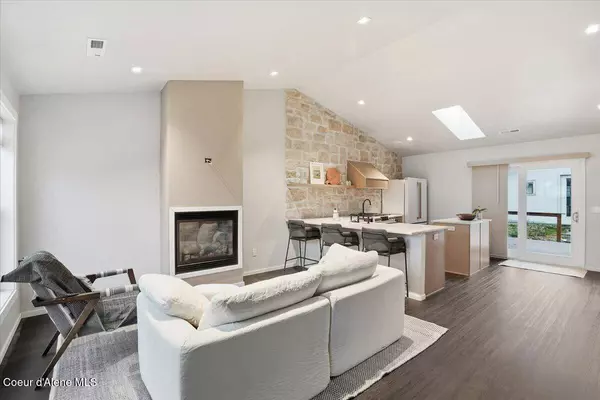 311 S Third AVE, Sandpoint, ID 83864