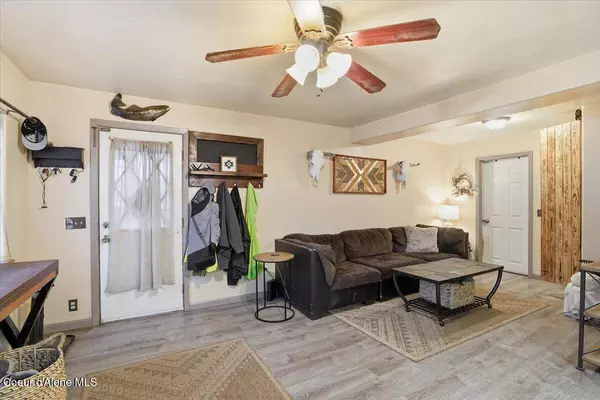 215 N Forest AVE, Sandpoint, ID 83864