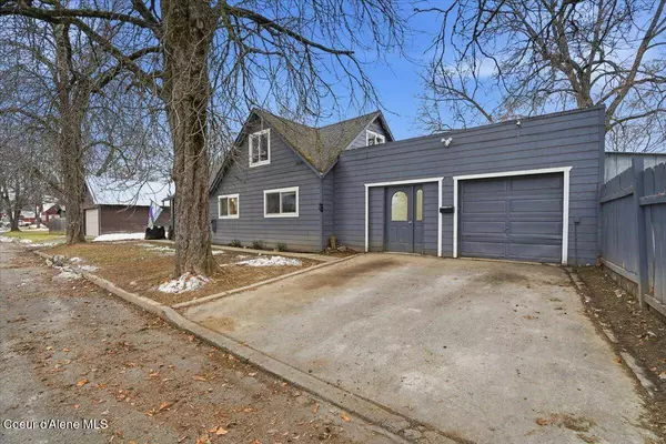 215 N Forest AVE, Sandpoint, ID 83864