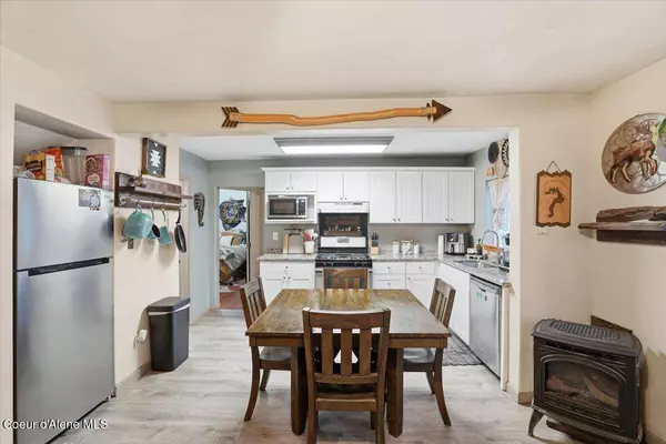 215 N Forest AVE, Sandpoint, ID 83864