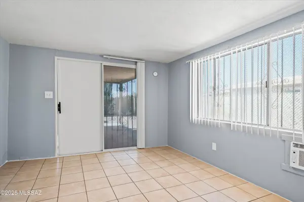 1227 E Ginter Road, Tucson, AZ 85706