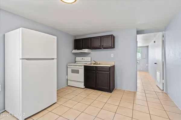 1227 E Ginter Road, Tucson, AZ 85706