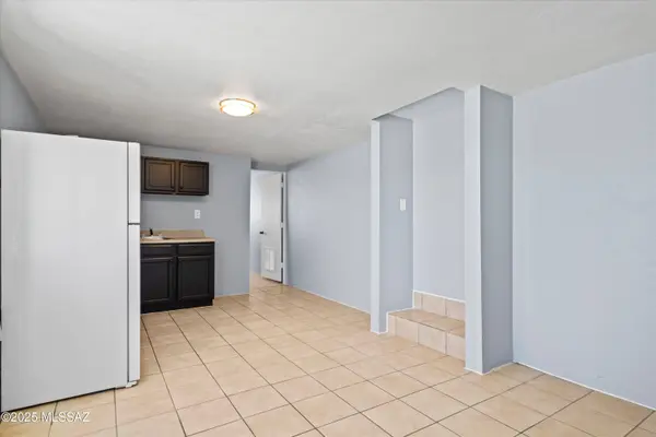 1227 E Ginter Road, Tucson, AZ 85706