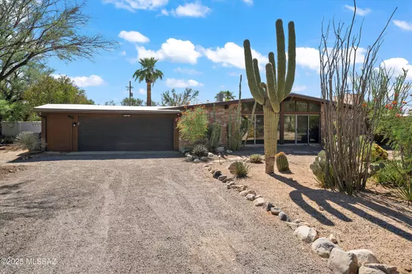 1145 W San Nicolas Circle, Tucson, AZ 85704