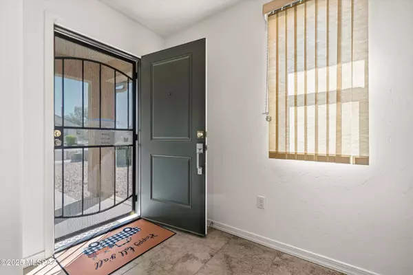 6164 S Antrim Loop, Tucson, AZ 85706