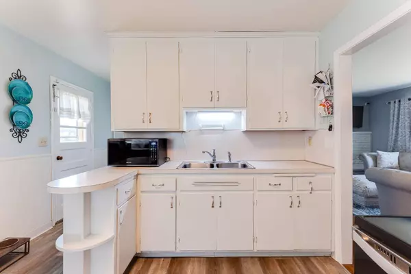 8009 4th AVE S, Bloomington, MN 55420