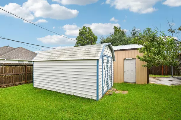La Porte, TX 77571-9504,10629 Bois D Arc St