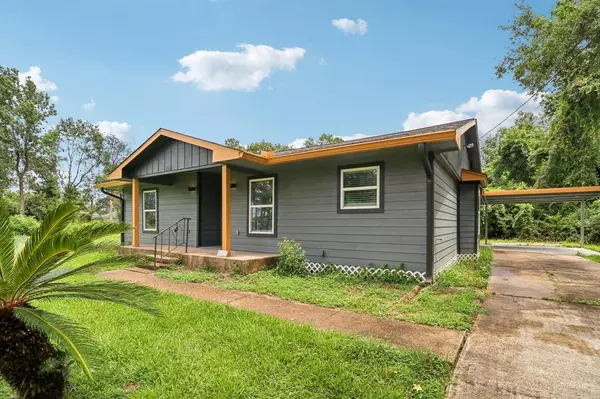 16820 Laurelwood DR, Channelview, TX 77530