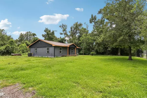 16820 Laurelwood DR, Channelview, TX 77530