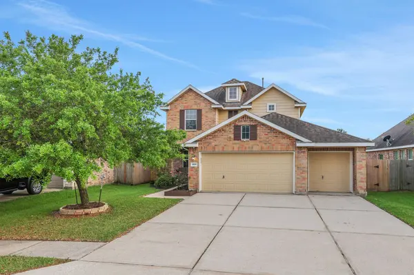 4618 Legends Bay DR, Baytown, TX 77523