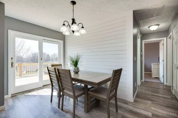 75 Thor Dr, Lakengren, OH 45320