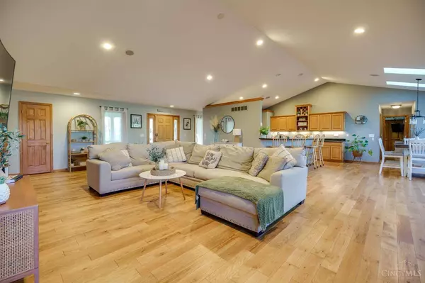 950 Ridgefield Rd, Hamilton, OH 45013