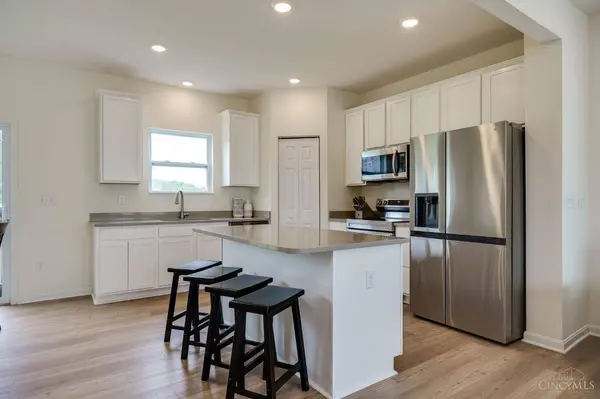 137 Hanford Ln, Monroe, OH 45050